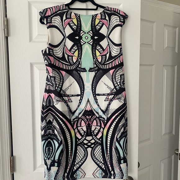 Tesoro Moda sheath dress; size large - Picture 2 of 3